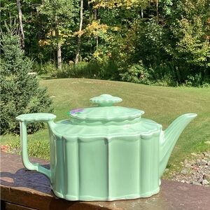 🫖 SEAMIST GREEN HALL VINTAGE TEAPOT SWEET Lil" POT w OOAK CHARMING CHARACTER 🪻